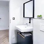 Alfa Mikroapartment 2 Betten Kueche Bad L Smarttv Wifi L Porsche & Bosch L 2 Beds Kitchen Bath Bs21a2 *